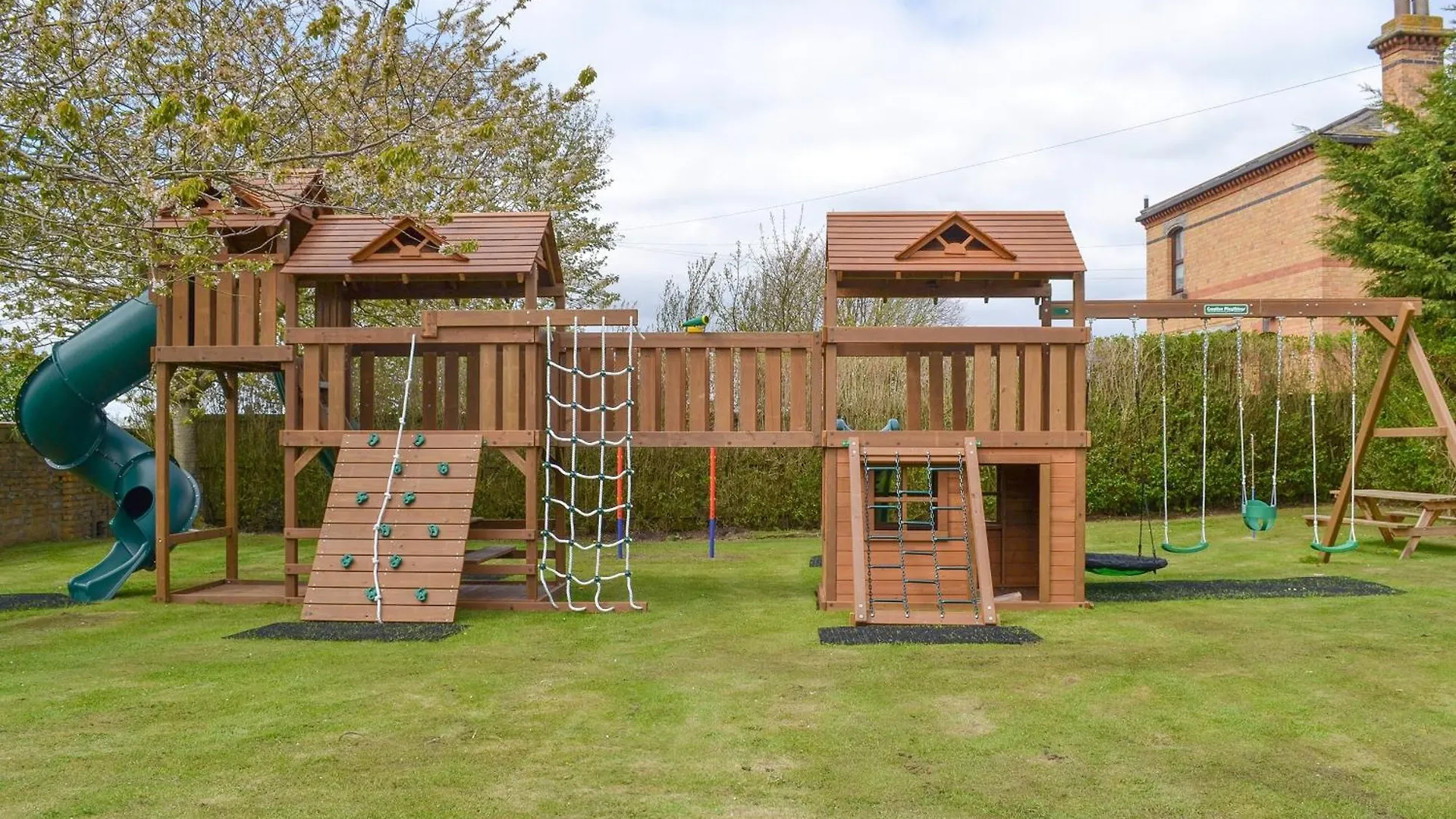 Villa The Gatehouse - Uk2482 Cayton 0*,  Reino Unido